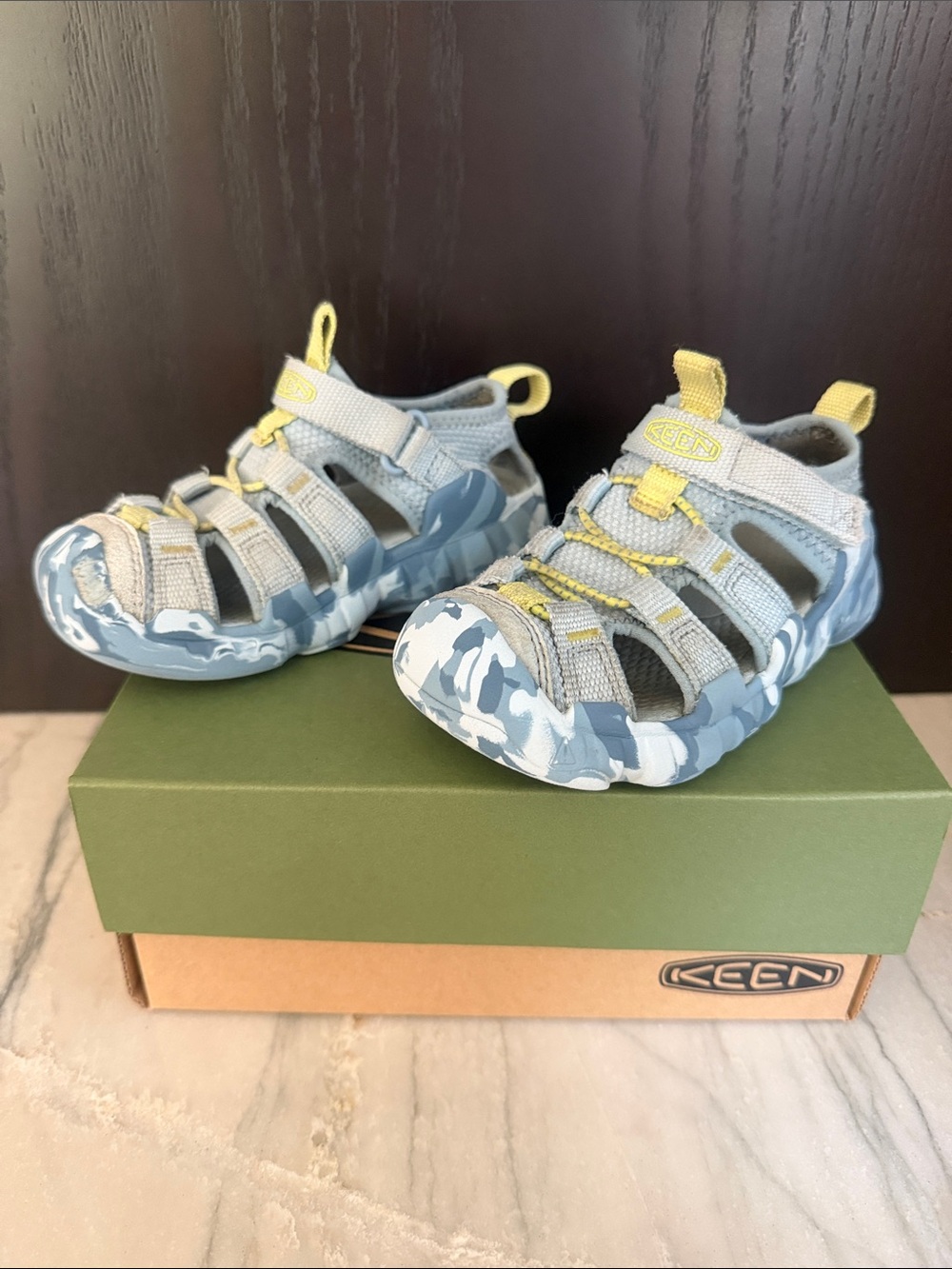 KEEN Kids' Hyperport H2 Skyway/Faded Denim Water Shoes with Yellow Accents
